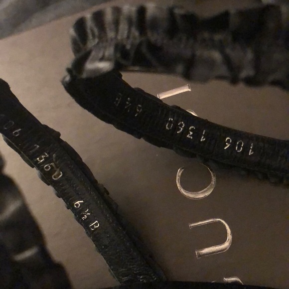 VINTAGE GUCCI rare ruffled leather sandals heels slides - Picture 10 of 13